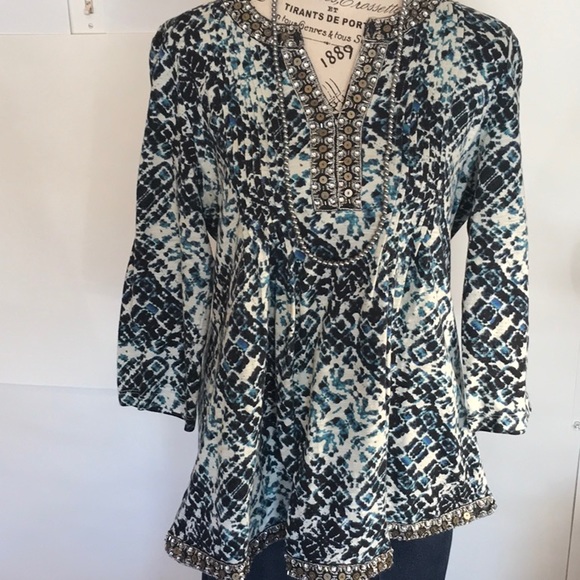 V Christina Tops - V Christina Top